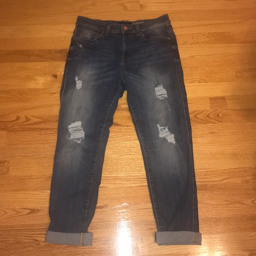 Super cute Aeropostale “girlfriend” jeans!